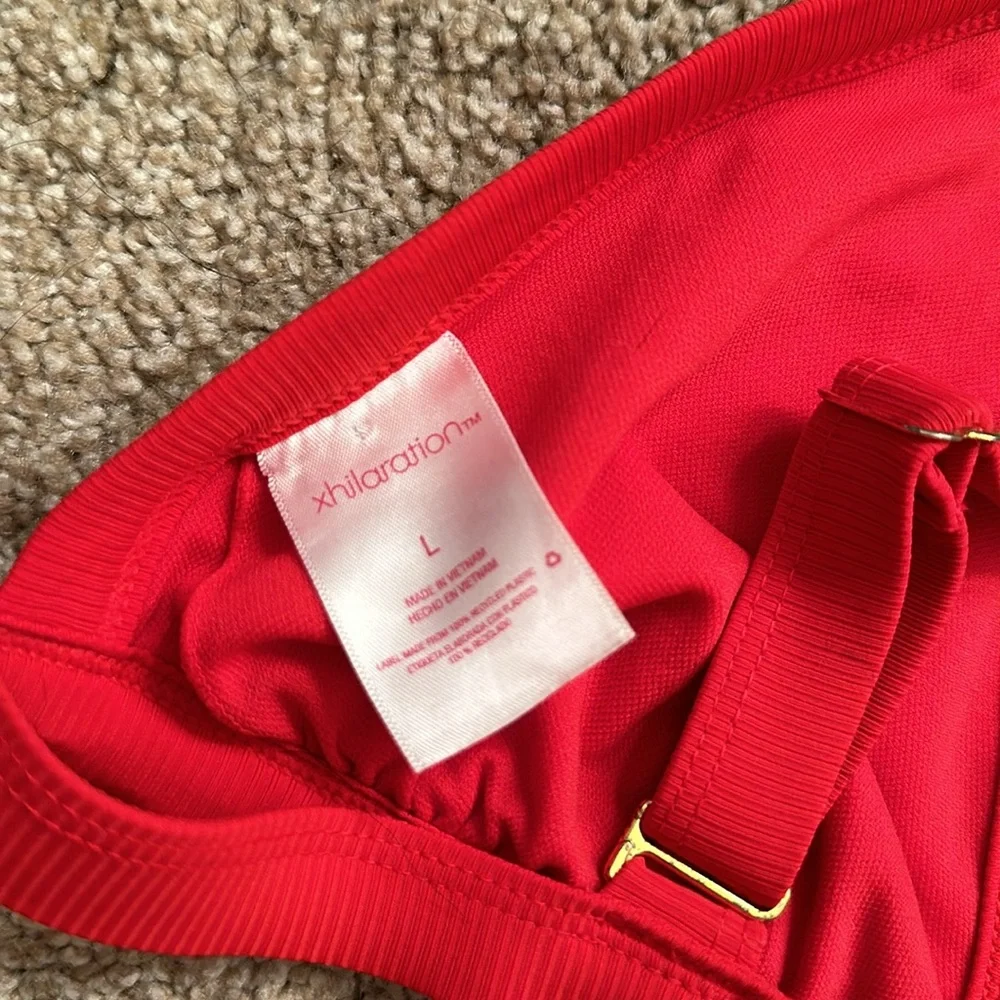 Red Bikini - Picture 3 of 4
